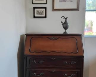 HU136VSecretary Dresser And Home Decor