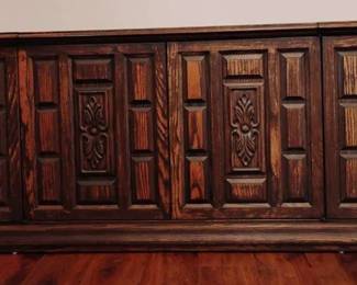 HU145Modern Century Media Console