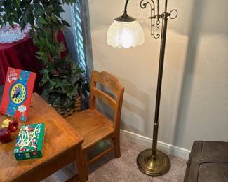 SWEET VINTAGE BRASS CHILDS BRIDGE LAMP.