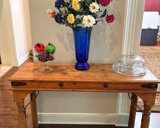NICE SOFA TABLE.