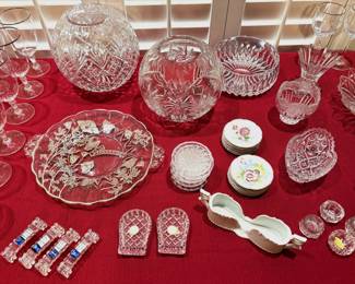 CRYSTAL SERVING PIECES.