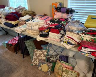 WE HAVE LOTS OF LINENS AND PILLOWS
