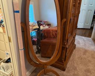 NICE DRESSING MIRROR.