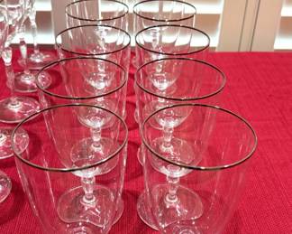 BEAUTIFUL SET OF 12 ROYAL DOULTON CRYSTAL STEMWARE.
