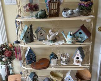 METAL SHELF WITH WONDERFUL BIRD HOUSES AND MORE.
