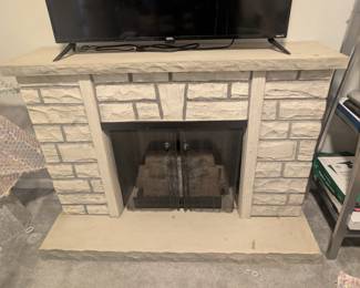 Free standing fire place