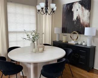 Next to the front sittin area is the dining area