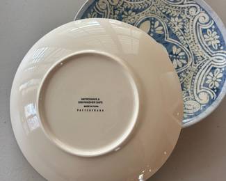 D58 - $20. Set of 4 Pottery Barn Plates. Measures 8.25" across.