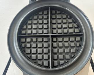 D34 - $50. Breville Waffle Maker. Model BWM520XL. Very clean!
