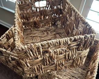 D76 - $50. Set (5) Woven Boxes that each measure 14 x 18 x 10. Good Condition.
