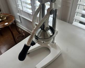 D35 -$60. Orange X Juicer by Williams-Sonoma. In great condition!