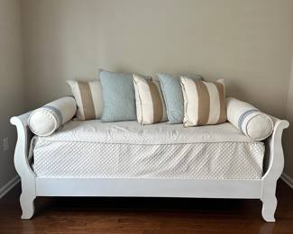 D25 - $250 - Ethan Allen Day Bed (Twin). Shabby Chic Finish. Frame is in good shape. Mattress in like new condition. No Stains. NOT A TRUNDLE. 90"w x 46"d x 36"t