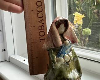 D122 - $15. Pottery Figure of Mary & Baby Jesus.