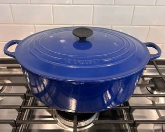 D42 - $125. Le Creuset Oval Dutchoven #35. 8QT. Outside looks great - inside is well loved but the enamel is intact / no cracks etc.