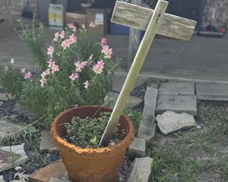 Pot and Decor