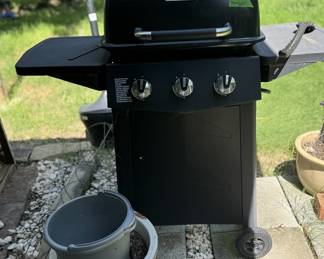 Grill Propane not included