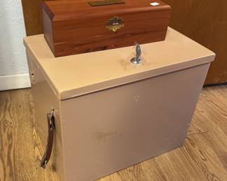 Metal Lockable Case