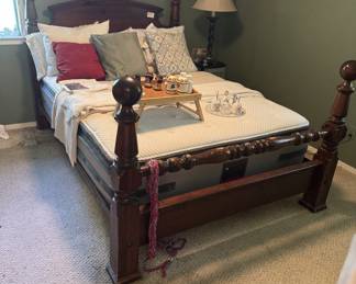 Full/Queen Antique 4 Poster Bed