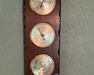 Temperator Barometer Wall Decor