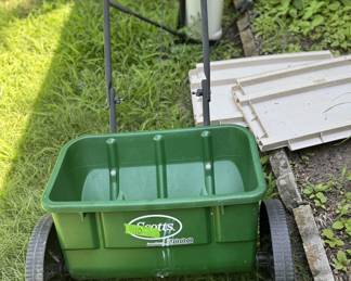 Grass Spreader
