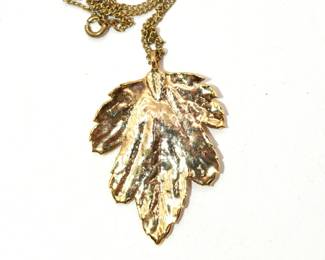 gold tone necklace