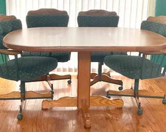 Kitchen Table W Rolling Chairs