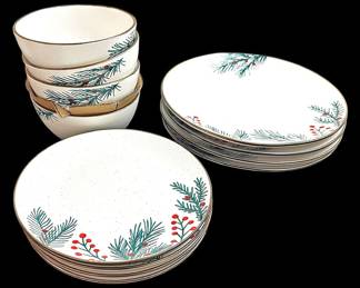 12 Piece Holiday Dinnerware Set New in Box