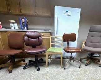 Nice row of chairs.