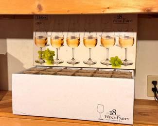 (18) Wine Party Long Stem Glasses With Storage Box
