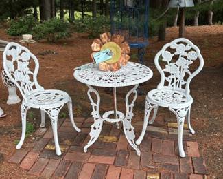 White Vinyl Table/Chairs, Flower