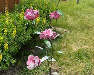 Metal Pink Roses
