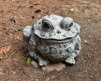 Large Concrete Bullfrog