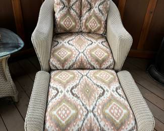 Swivel Chair w/Ottoman