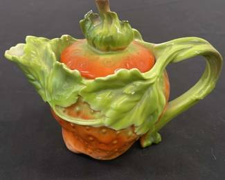 Royal Bayreuth Bavaria Strawberry Creamer