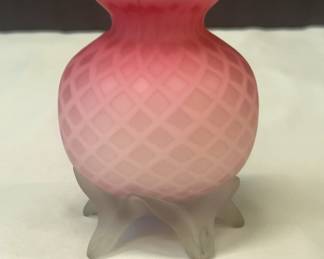 Pink Diamond Quilted MotherOfPearl Satin Glass