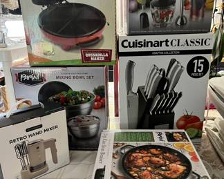 Small appliances and Cuisinart knives - all new