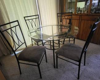 95DLGlassTable