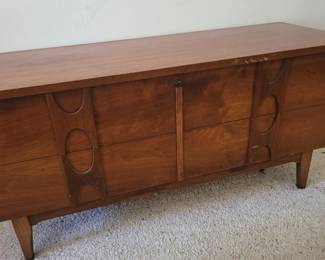 85DLLaneChest