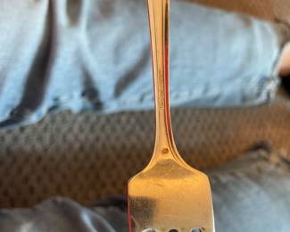 106. 147 Piece RM & S Sterling Flatware Service. Includes: 12 Dinner Forks, 14 Lunch Forks, 15 Cake Forks, !2 Dinner Knives,
12 Lunch Knives, 14 Butter Knives, 24 Teaspoons, 8 Soup Spoons, 12 Ice Tea Spoons, 6 Grapefruit Spoons,
2 Pickle Forks, 3 Serving Spoons, 1 Special Butter Knife, 3 Serving Forks, 4 Condiment Spoons, 1 Tomato Spoon,
2 Perforated Spoons, 1 Ice Tong, 1 Pie Knife