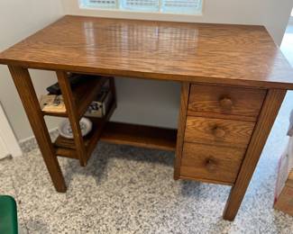 Oak 3 Drawer/2 Shelf Desk