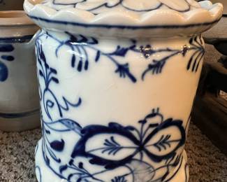 144. Vintage Blue and White 2pc Cannister