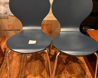 160. Set of 4 Pottery Barn Swoop Seat Solid Navy Side Chairs