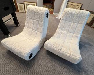 14. Faux Fur Gaming Chair
15. Faux Fur Gaming Chair