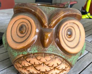 166. Owl Planter