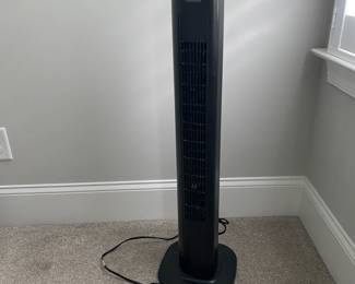A18 - $10. Holmes Oscillating Fan
