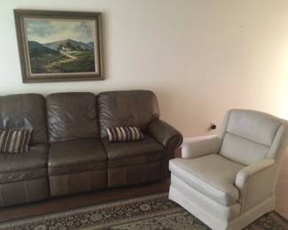 Leather sofa/recliner