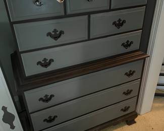 Furniture dresser