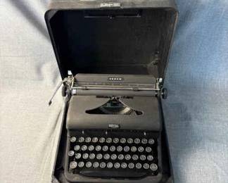 004 Vintage Royal Arrow Typewriter