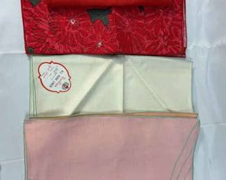Assorted Table Linens 14PC Set
