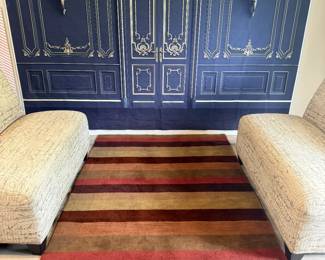 32 LOT. Ravenna - Figaro Ashely Furniture Area Rug 5x8